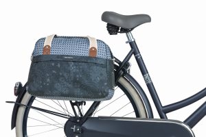 Fietstas Basil Bohème Carry All 18 liter 44 x 17 x 31 cm - blauw