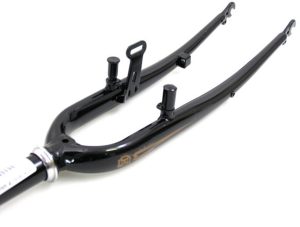 Voorvork 28" met 1" vorkbuis - V-brake en trommelremnok plus dynamohaak - glanzend zwart